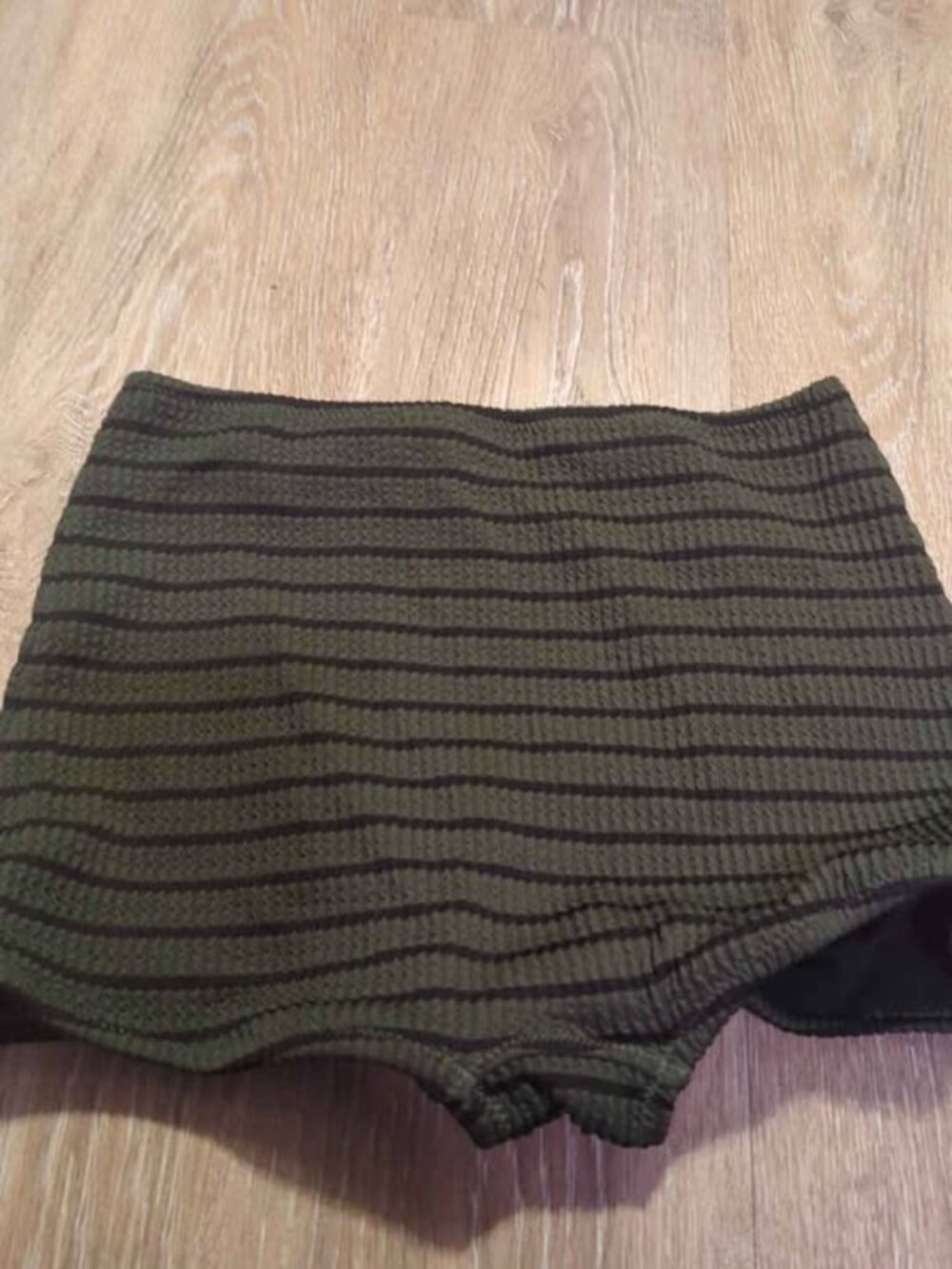Disturbia size 2 us swim bottoms nwot